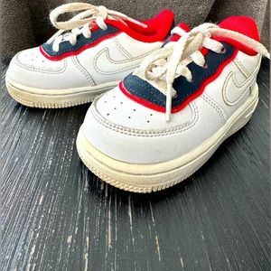 Nike children’s/kids walking sneaker